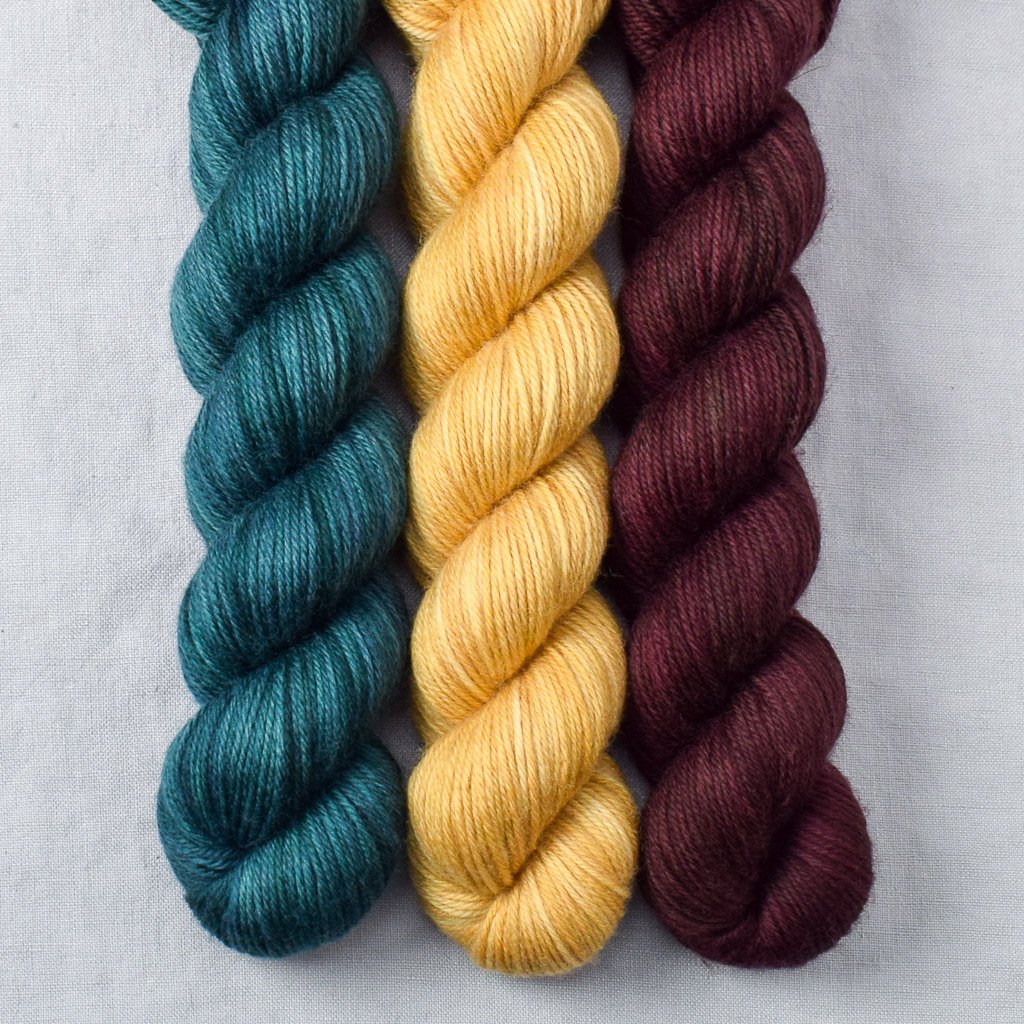 Billy Button, Blackwatch, Mahogany - Miss Babs Yowza Mini Trio