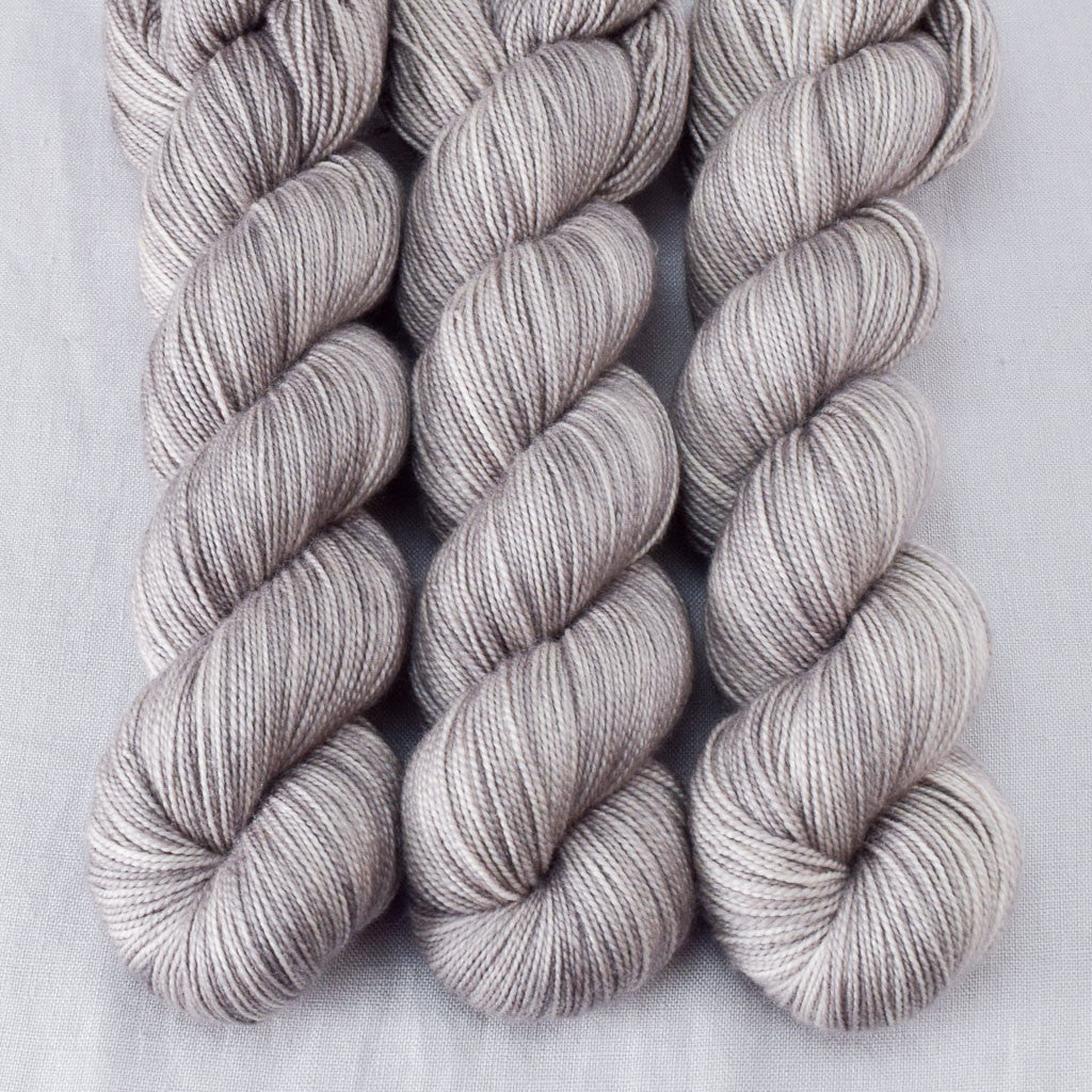 Birchwood - Miss Babs Yummy 2-Ply superwash Merino wool yarn