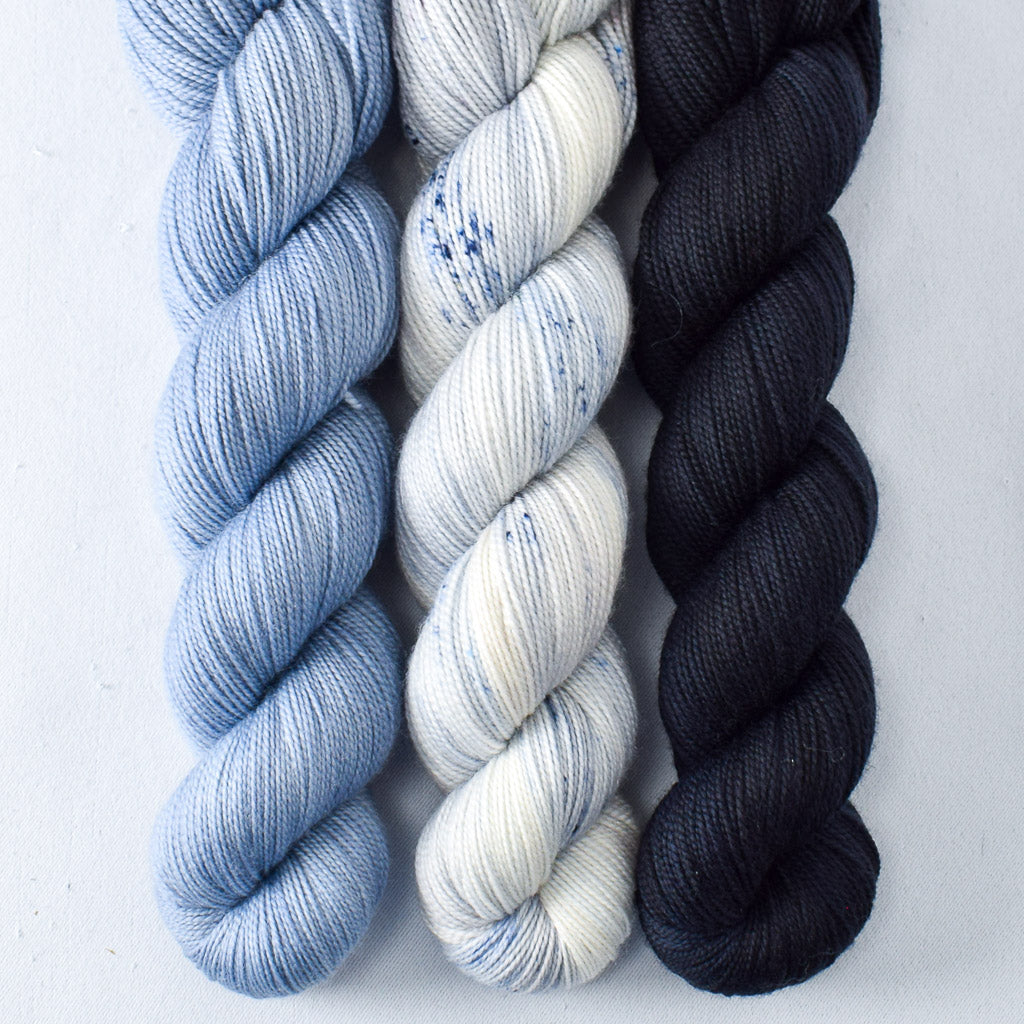 Blackbird, Camp Mug, Stonewashed - Miss Babs Yummy 2-Ply Trio