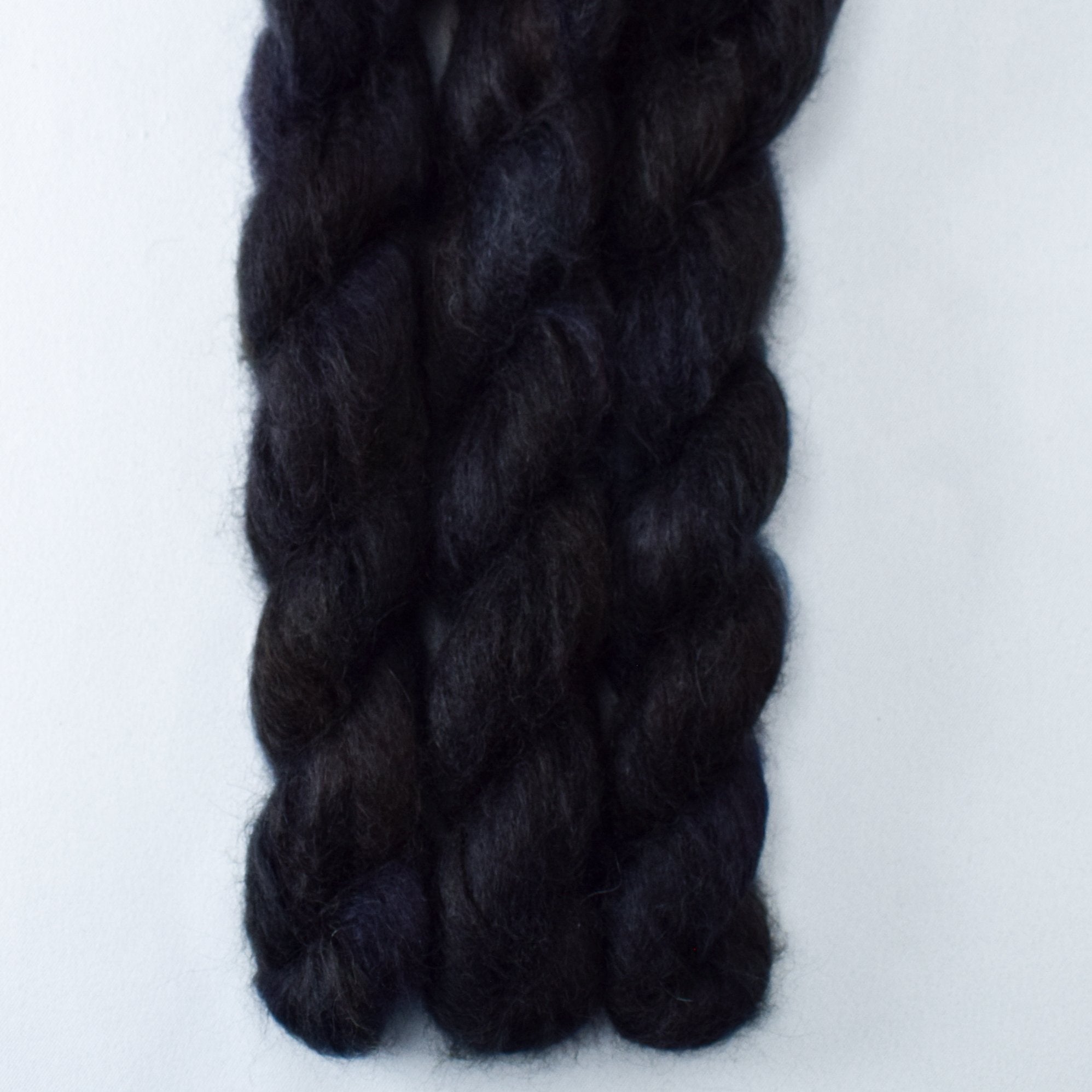 Blackbird - Miss Babs Moonglow yarn