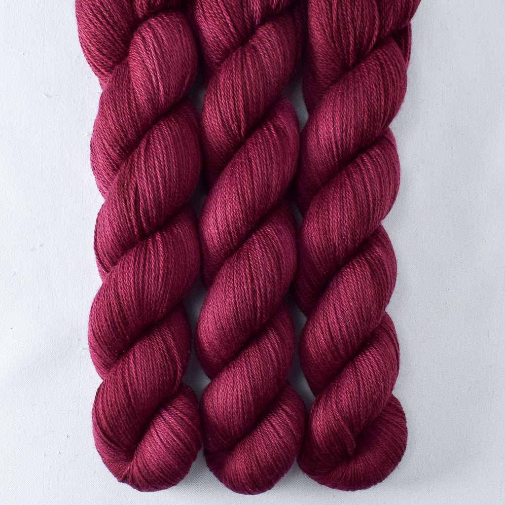 Bloodstone - Miss Babs Caroline merino-cashmere-nylon yarn