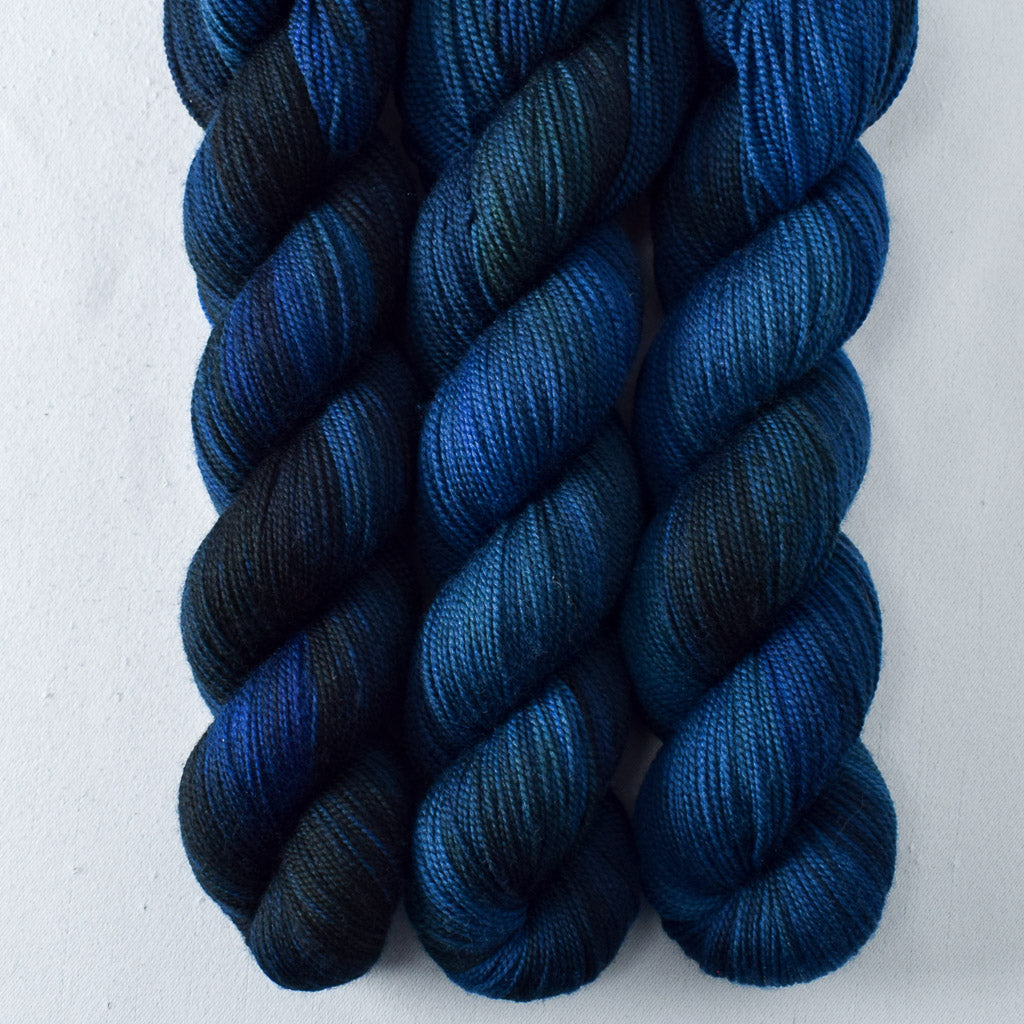 Blue Ridge - Miss Babs Yummy 2-Ply superwash Merino wool yarn
