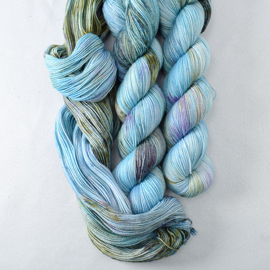 Blue Savannah - Miss Babs Avon yarn