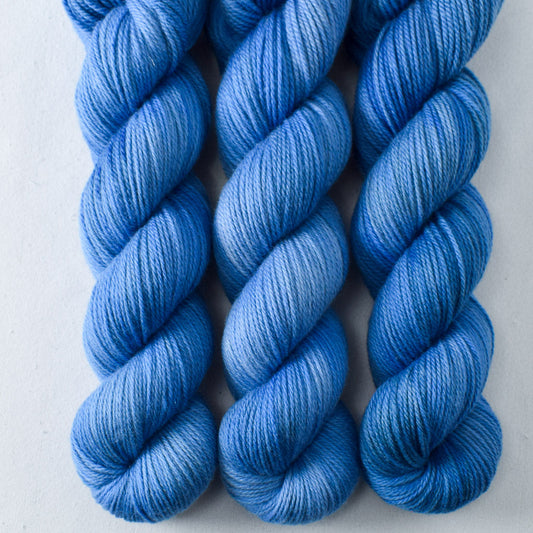 Blue Shock - Miss Babs Killington 350 yarn