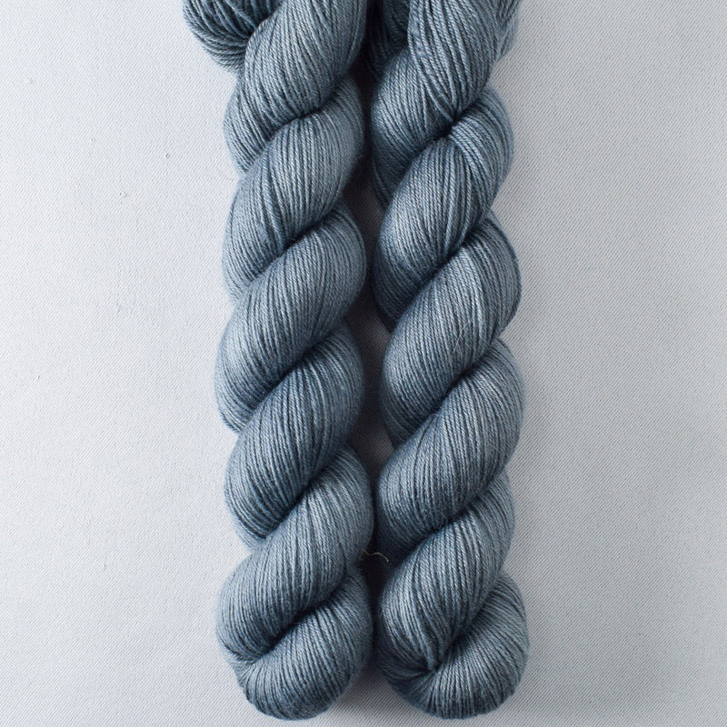 Blue Slate - Miss Babs Katahdin 437 yarn