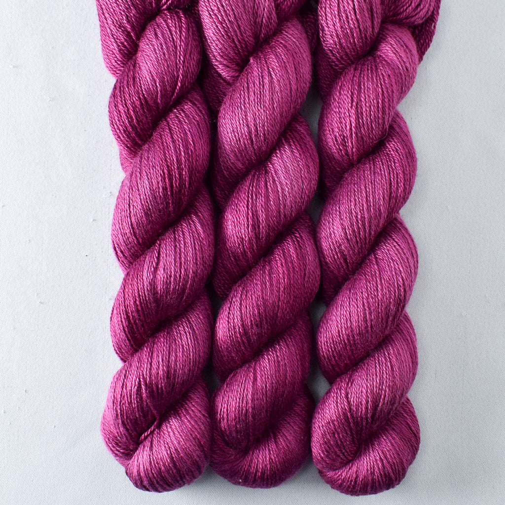 Bougainvillea - Miss Babs Holston yarn