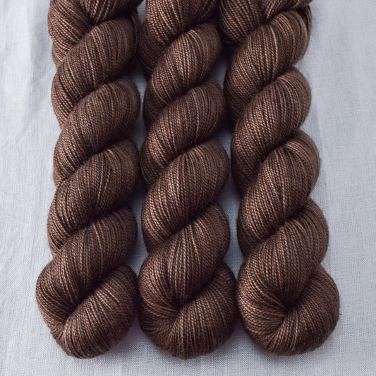 Bruin - Miss Babs Yummy 2-Ply yarn