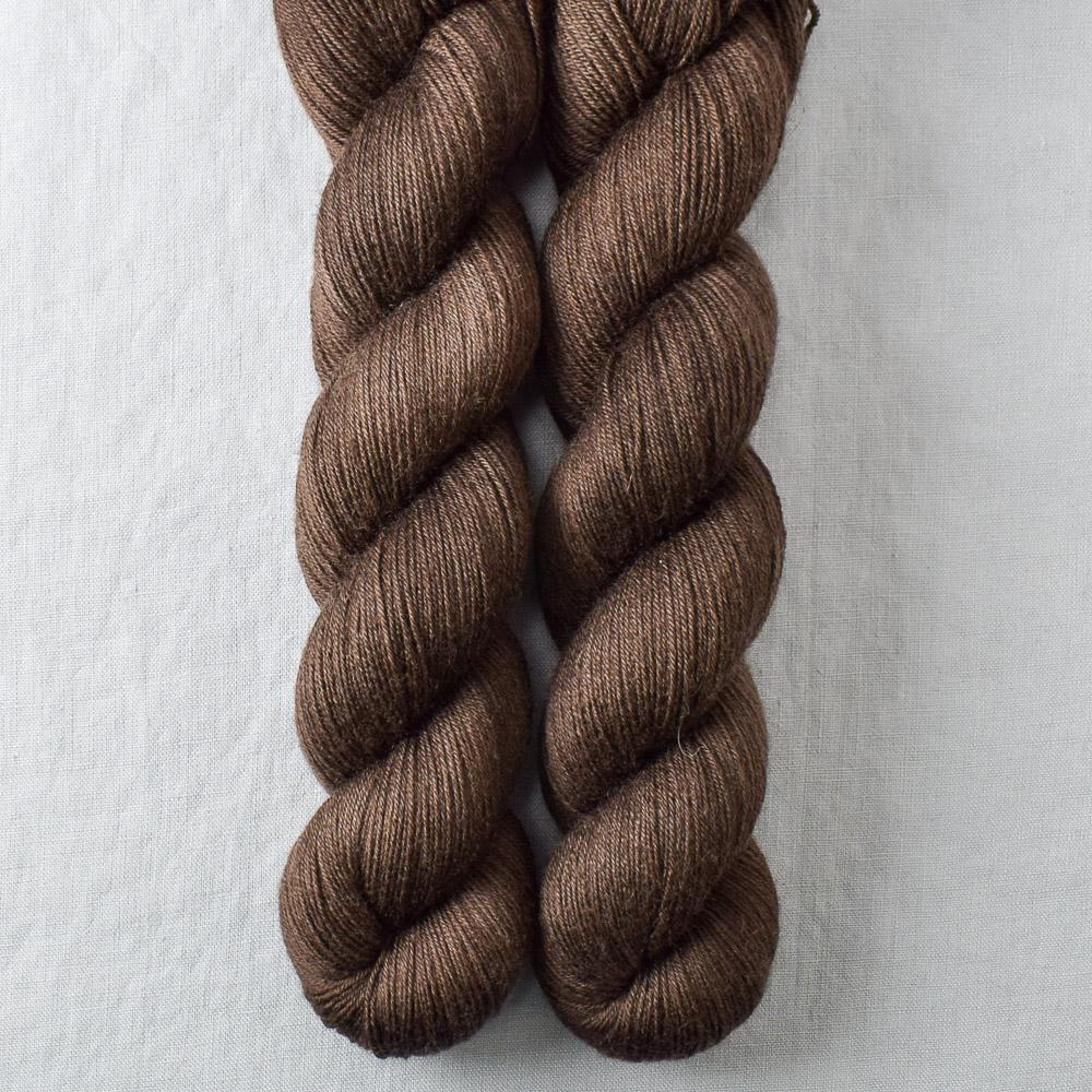 Bruin - Miss Babs Katahdin 600 yarn