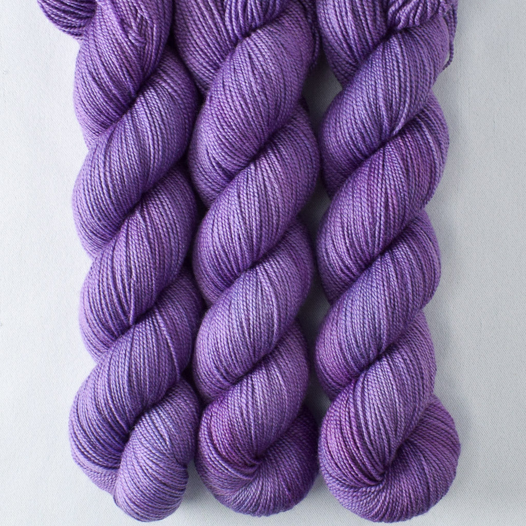 Buddleia - Miss Babs Yummy 2-Ply superwash Merino wool yarn