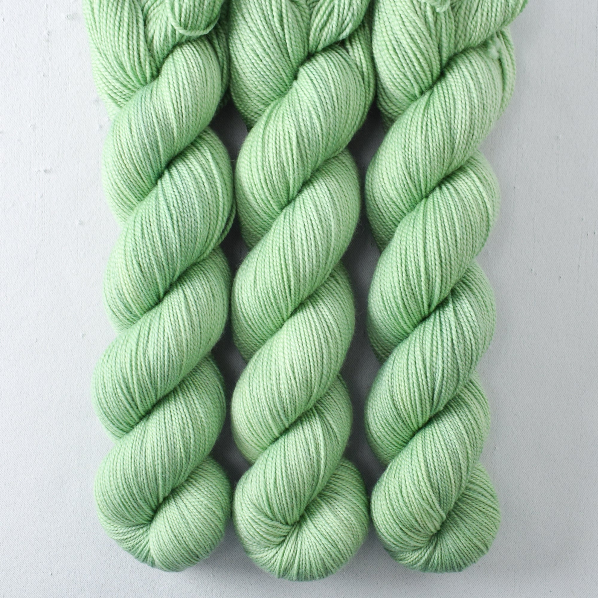 Butter Bean - Miss Babs Yummy 2-Ply superwash Merino wool yarn