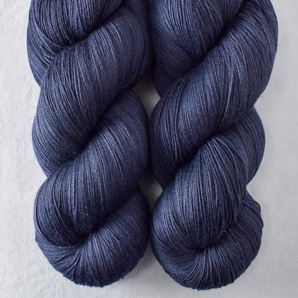 Cascara - Miss Babs Katahdin yarn