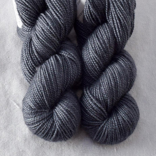 Catbird - Miss Babs 2-Ply Toes yarn