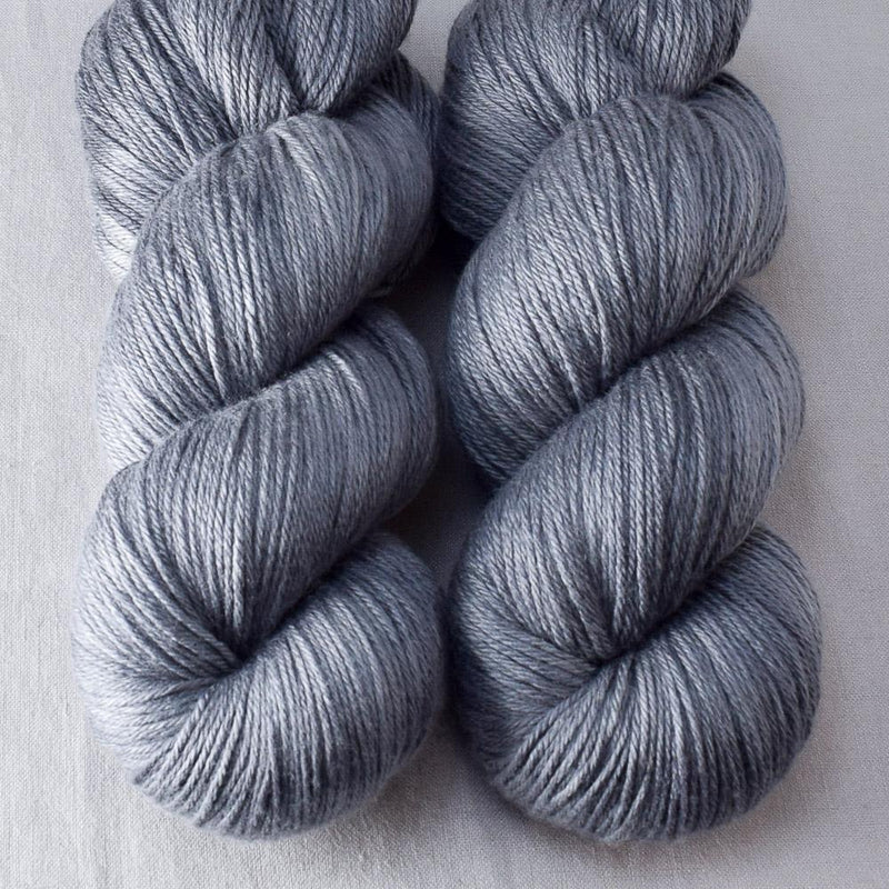 Catbird - Miss Babs Big Silk yarn