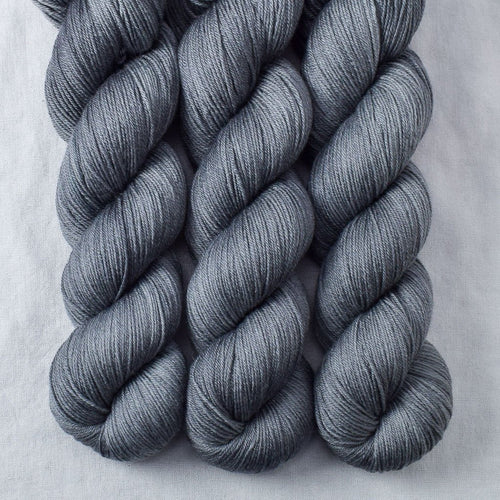 Catbird - Miss Babs Tarte yarn