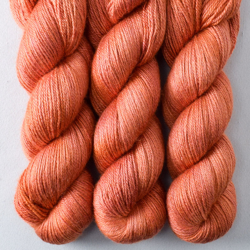 Cedar - Miss Babs Holston yarn