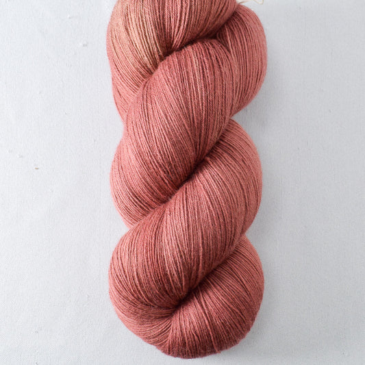 Chimayo - Miss Babs Katahdin yarn