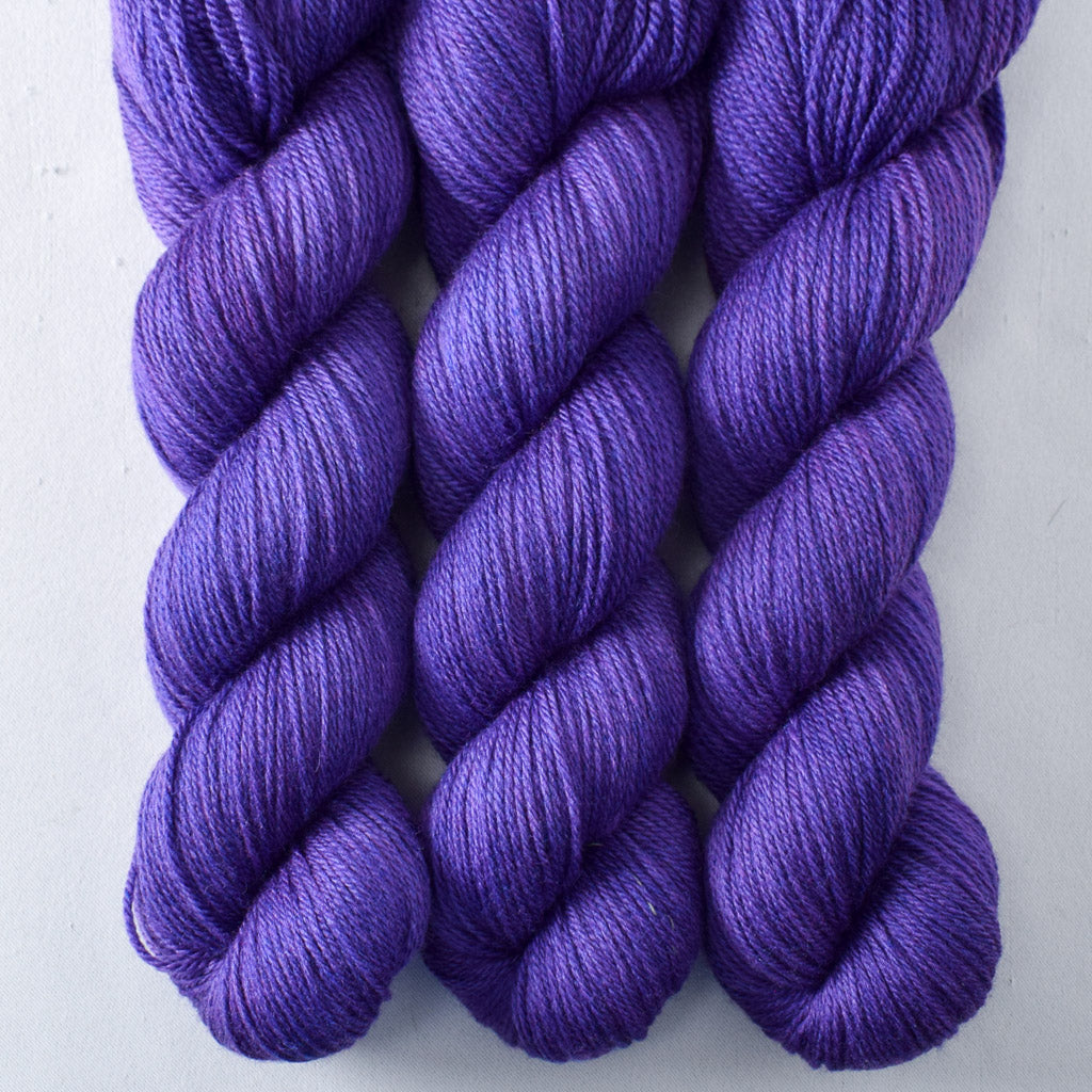 Clematis - Miss Babs Killington 350 yarn