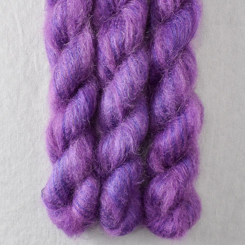 Clematis - Miss Babs Moonglow yarn