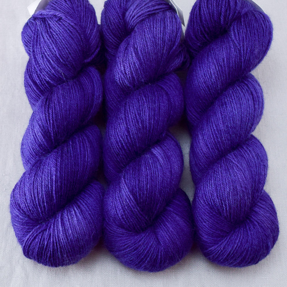 Clematis - Miss Babs Katahdin 437 superwash BFL wool yarn