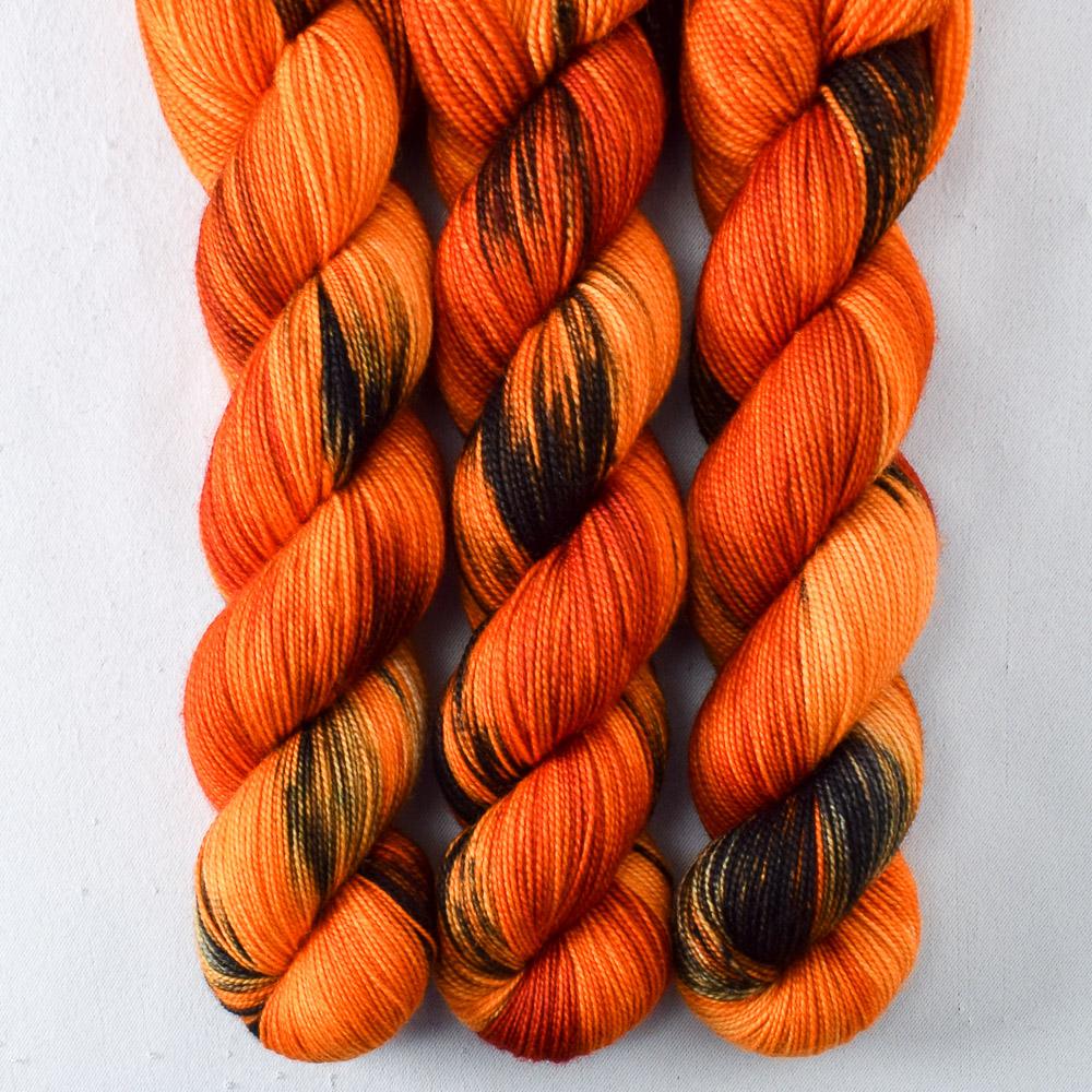 Clownfish - Miss Babs Yummy 2-Ply superwash Merino wool yarn