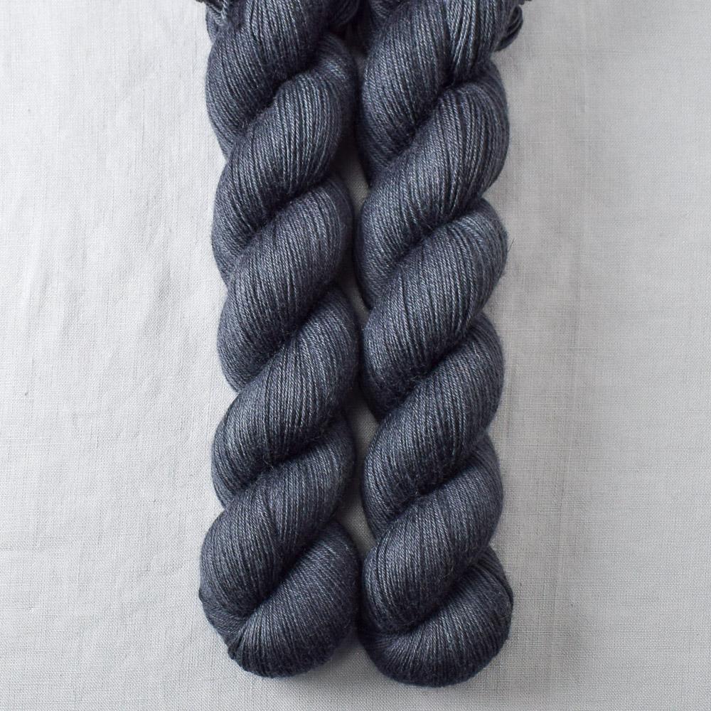 Coal - Miss Babs Katahdin 600 yarn