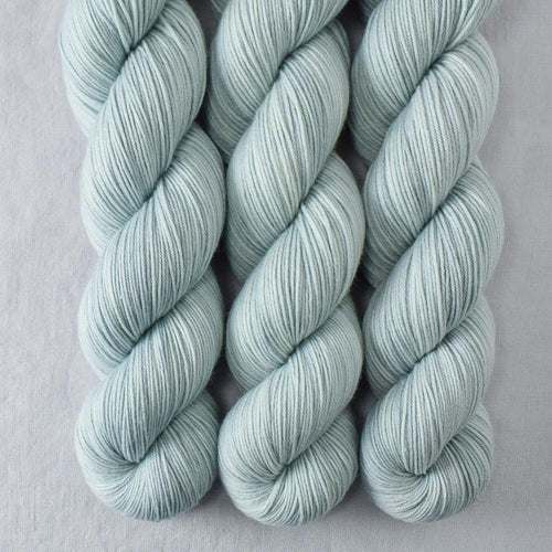 Coventry - Miss Babs Putnam yarn