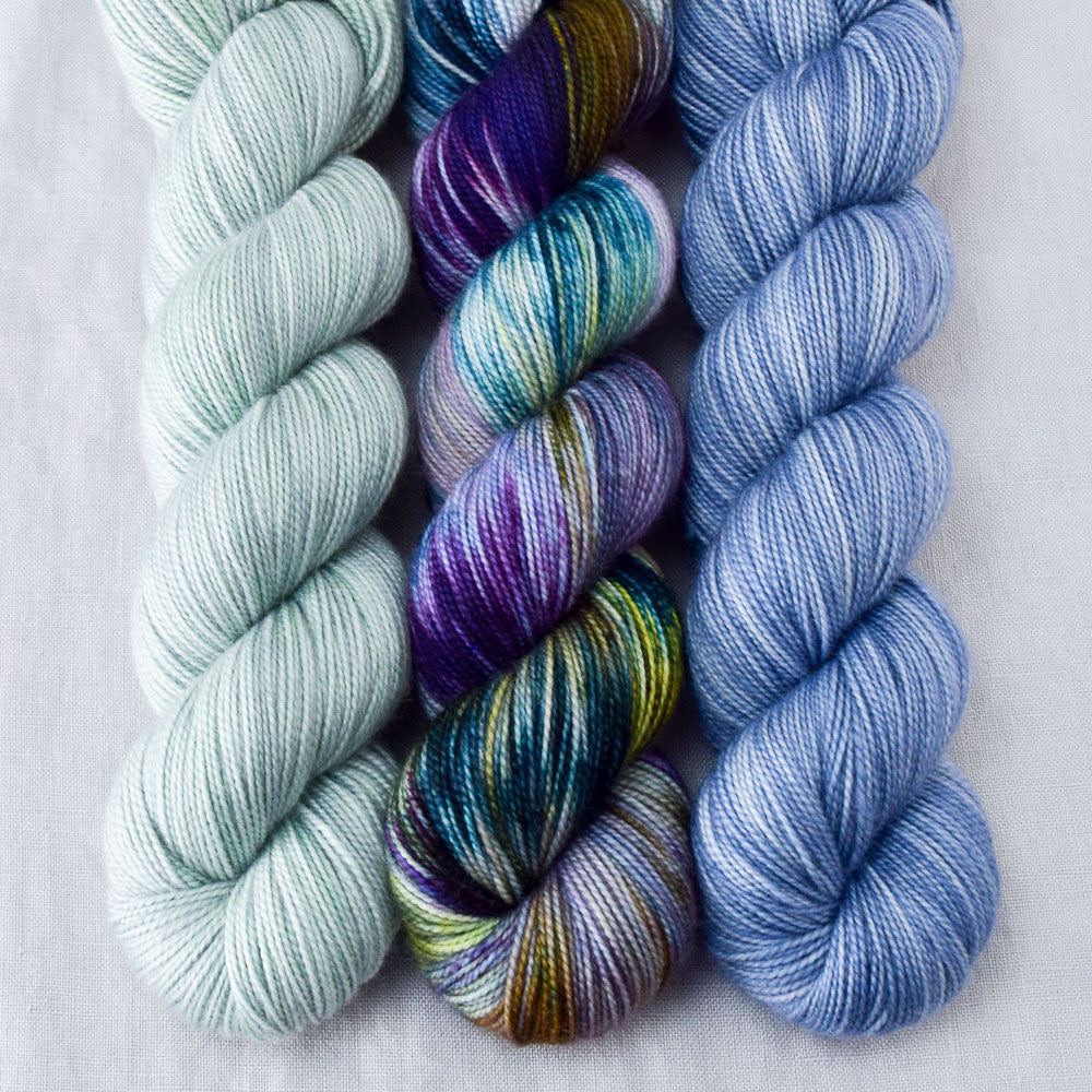 Coventry, Spread Your Wings, Stonewashed - Miss Babs Yummy 2-Ply Trio