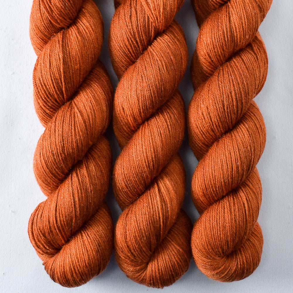 Cygnus - Miss Babs Tarte wool blend sock yarn