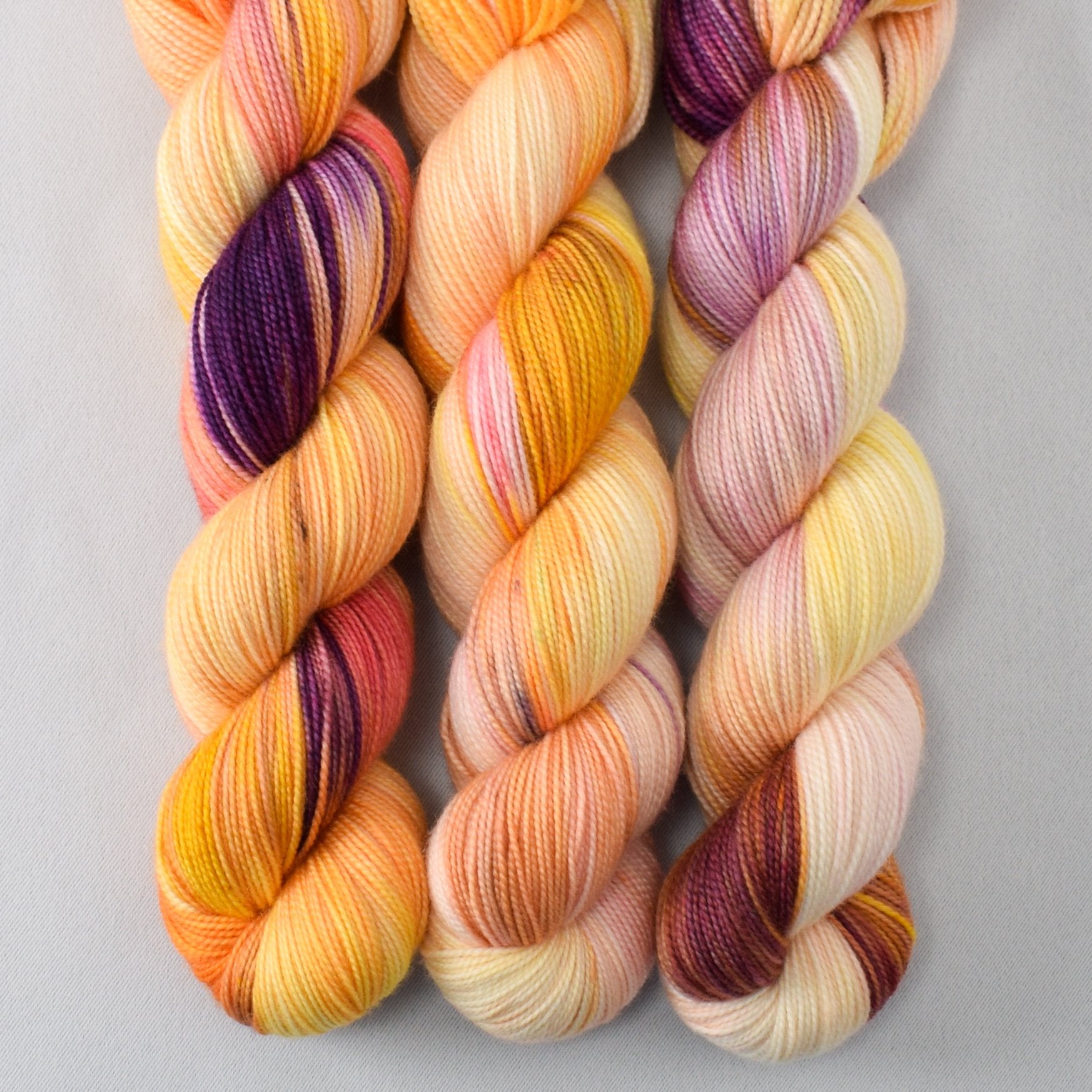 Daisies - Miss Babs Yummy 2-Ply superwash Merino wool yarn