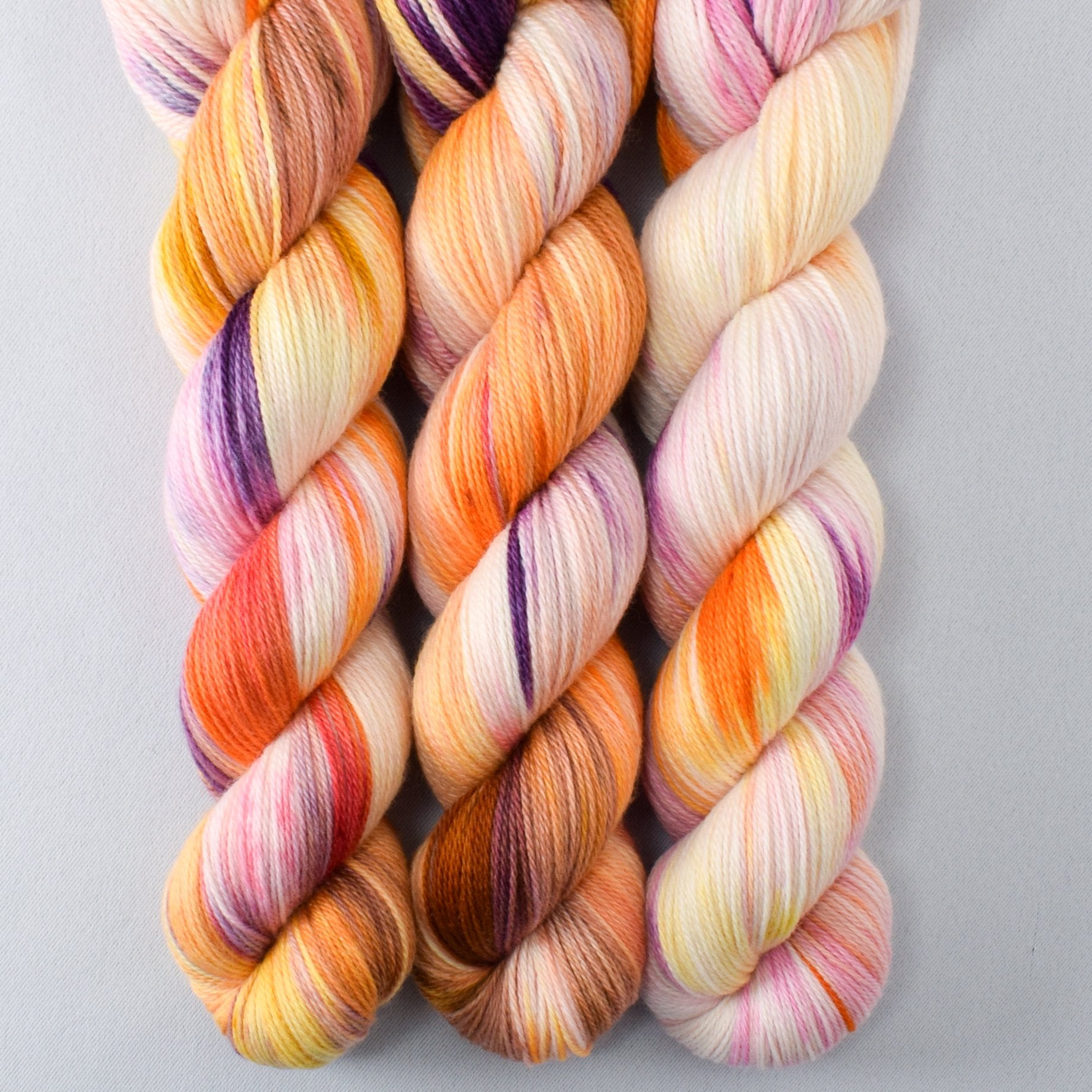 Daisies - MDSW 2021 - Miss Babs Caroline yarn