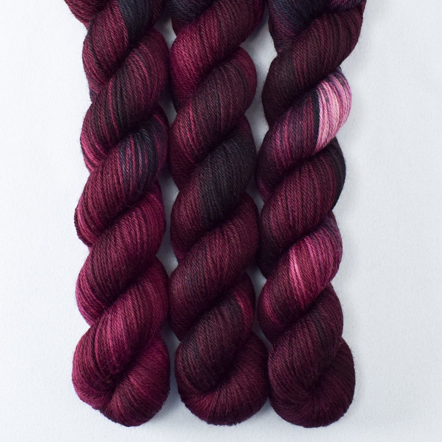 Dark Fury - Miss Babs Yowza Mini yarn