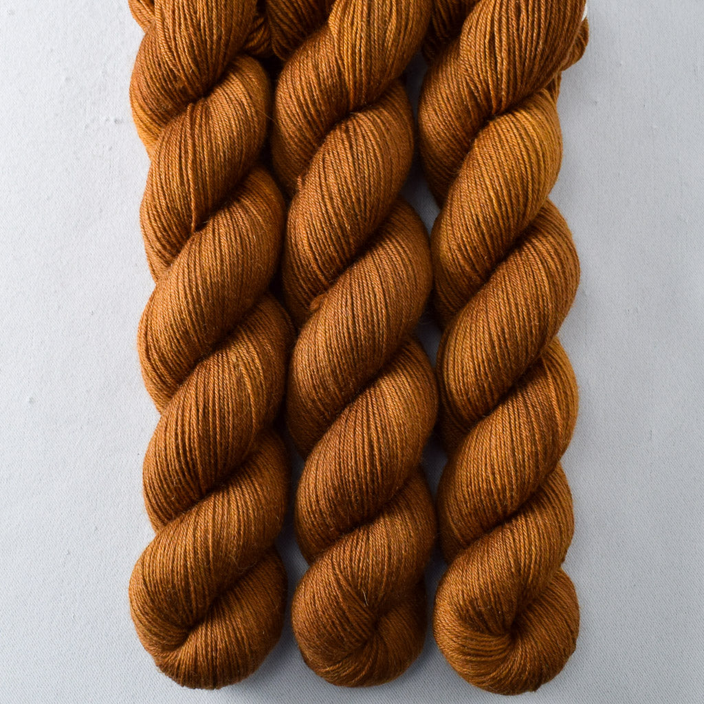 Dark Roast - Miss Babs Katahdin 437 superwash BFL wool yarn