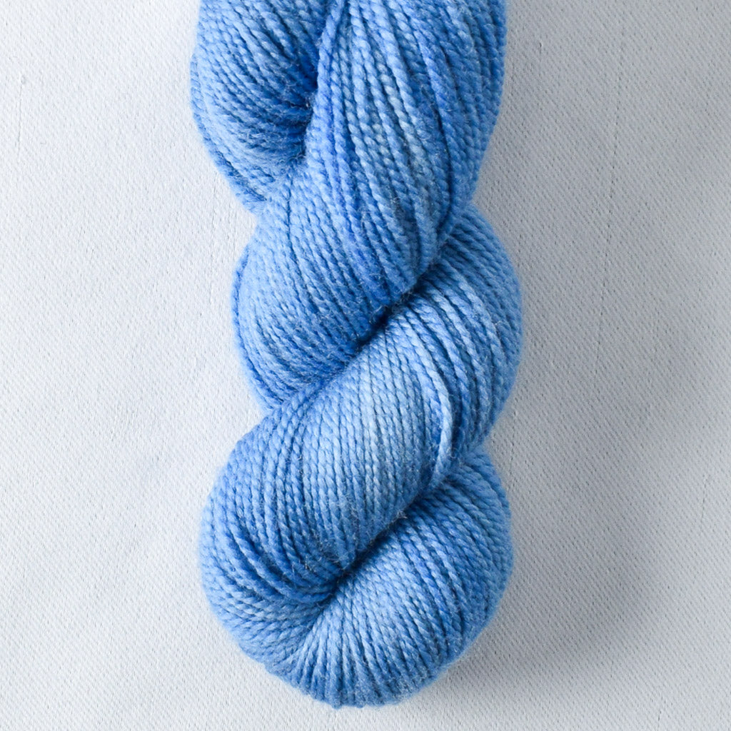 Delft - Miss Babs Yummy 2-Ply Toes superwash Merino wool yarn