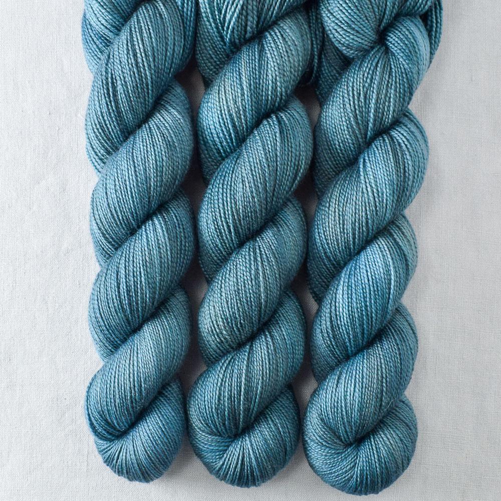 Dew - Miss Babs Yummy 2-Ply superwash Merino wool yarn