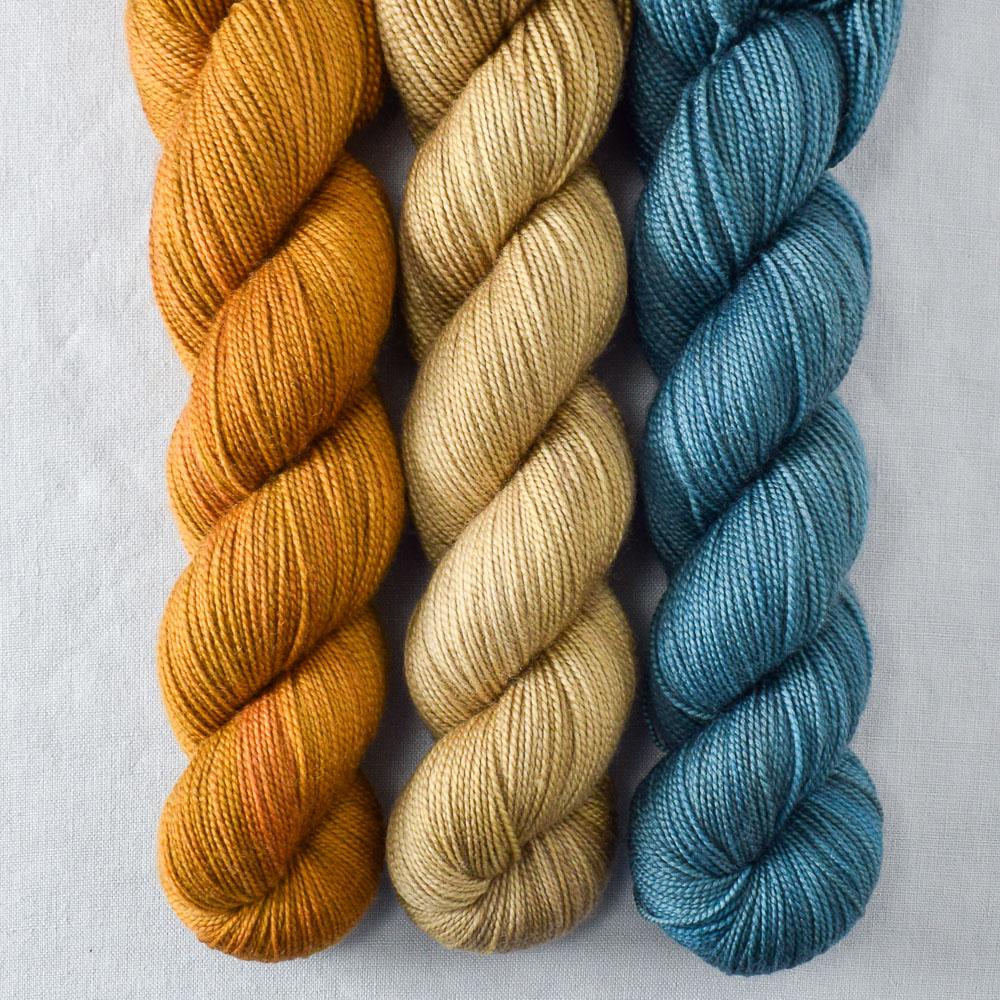 Dew, Hayrick, Old Gold - Miss Babs Yummy 2-Ply Trio