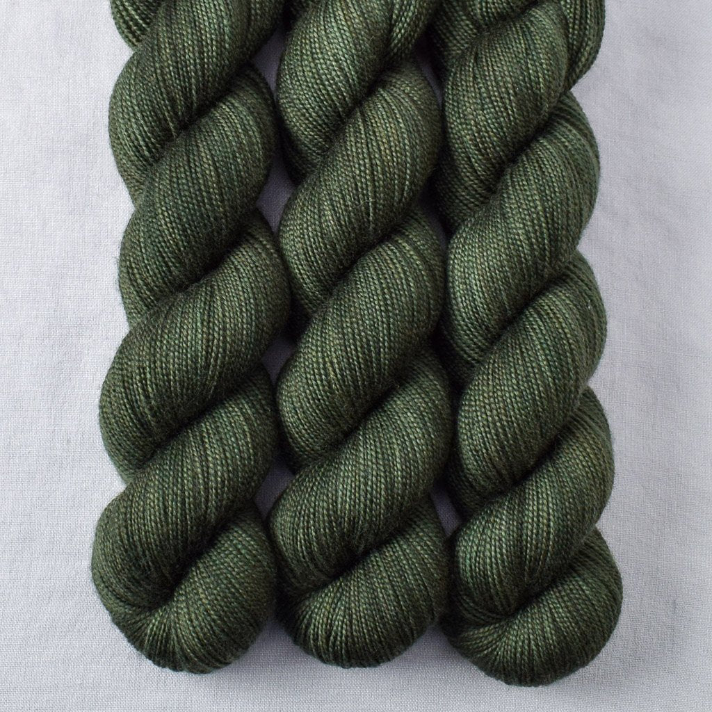 Draco - Miss Babs Yummy 2-Ply superwash Merino wool yarn