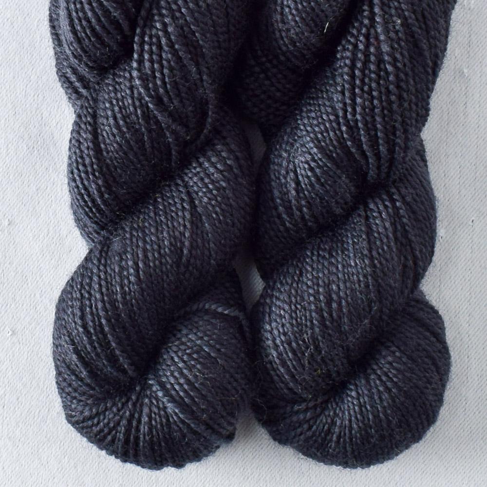 Draconis - Miss Babs Yummy 2-Ply Toes superwash Merino wool yarn
