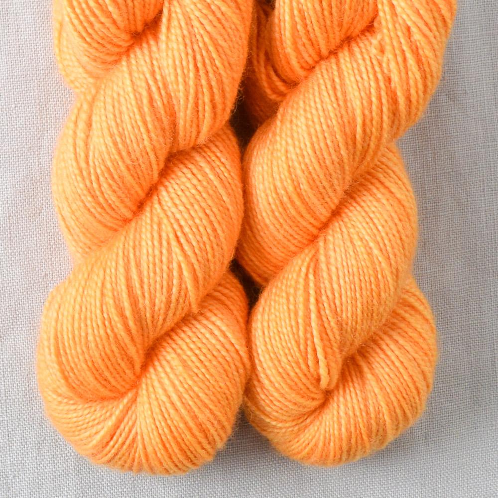 Duck Pond - Miss Babs Yummy 2-Ply Toes superwash Merino wool yarn