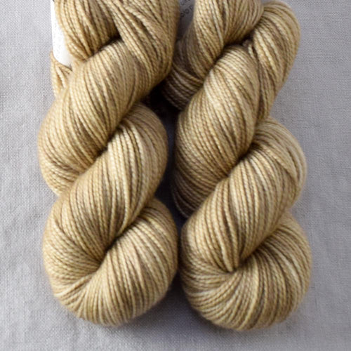 Dunes - Miss Babs 2-Ply Toes yarn