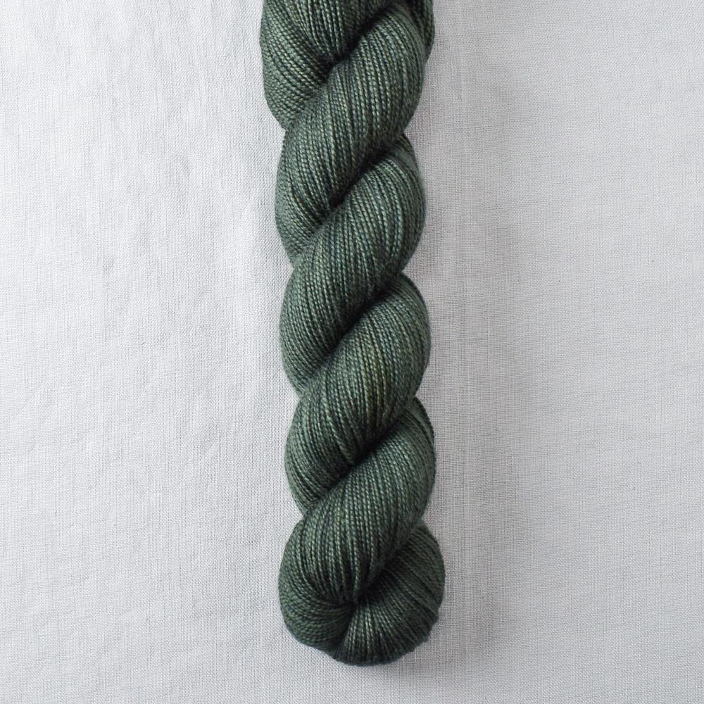 Dutch Iris 5 - Miss Babs Yummy 2-Ply superwash Merino wool yarn
