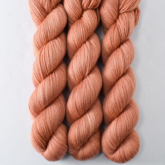 Earthenware - Miss Babs Caroline yarn