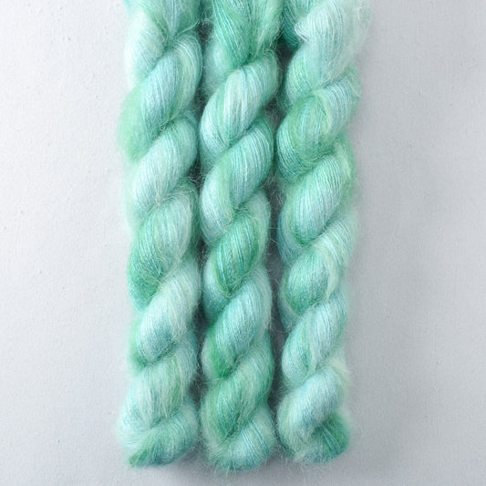 Easy Sway - Miss Babs Moonglow yarn