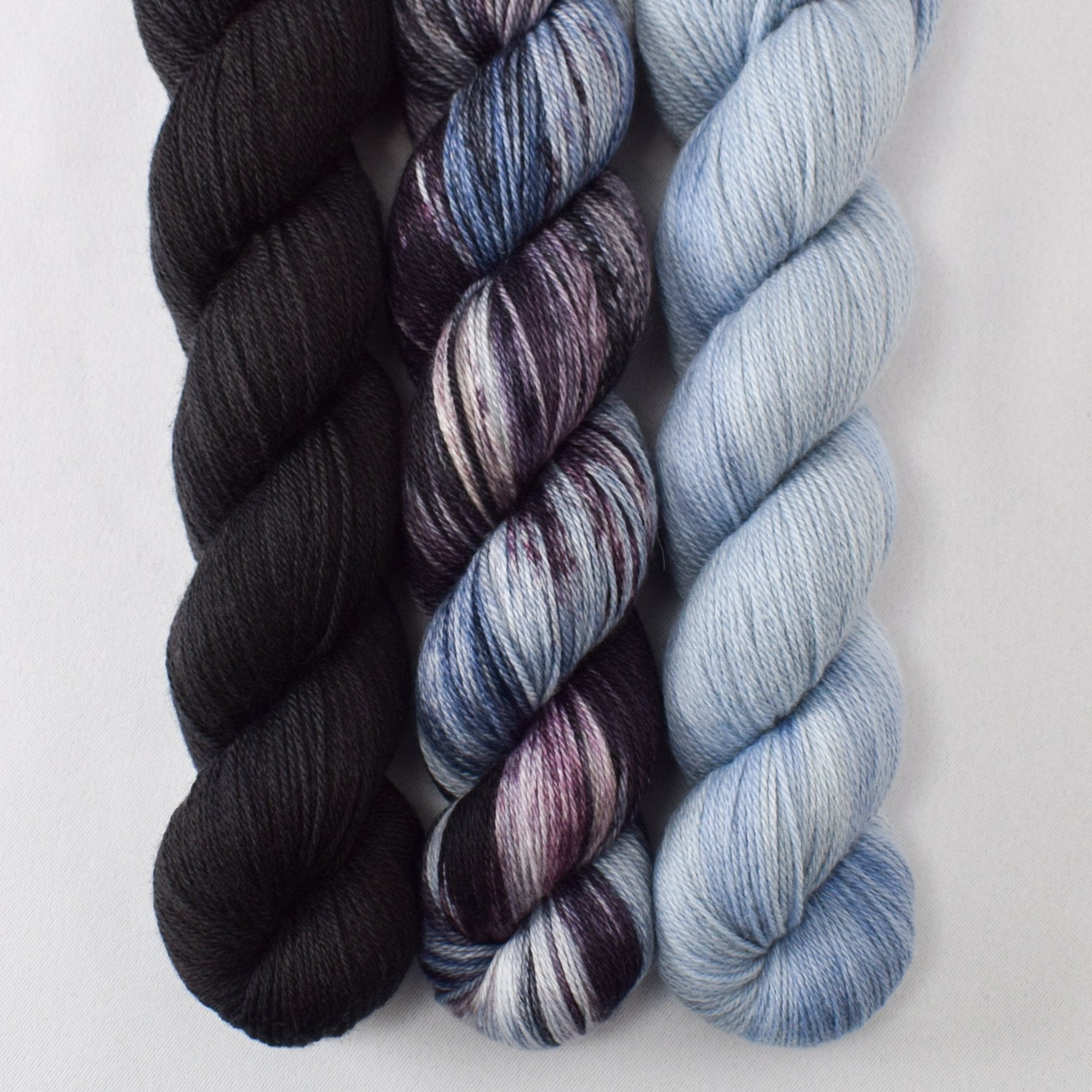 Ebony, Morticia, Stonewashed - Caroline Trio - Babette