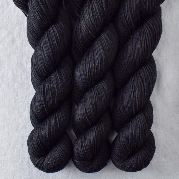 Ebony - Miss Babs Putnam yarn