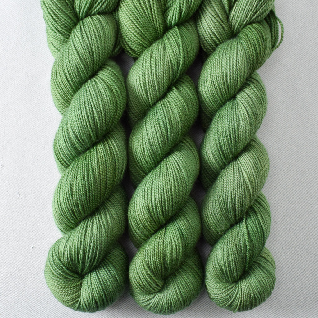 Edamame - Miss Babs Yummy 2-Ply superwash Merino wool yarn