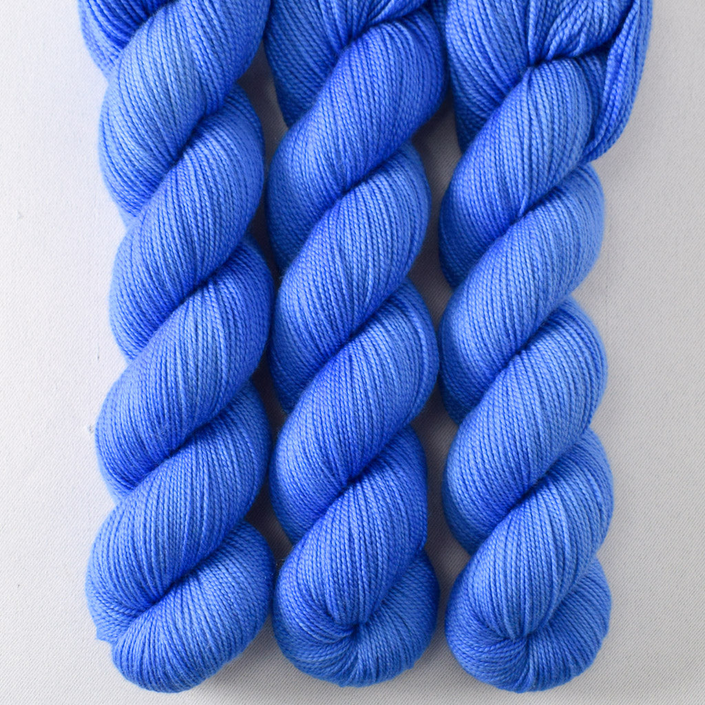 Eminence - Miss Babs Yummy 2-Ply superwash Merino wool yarn