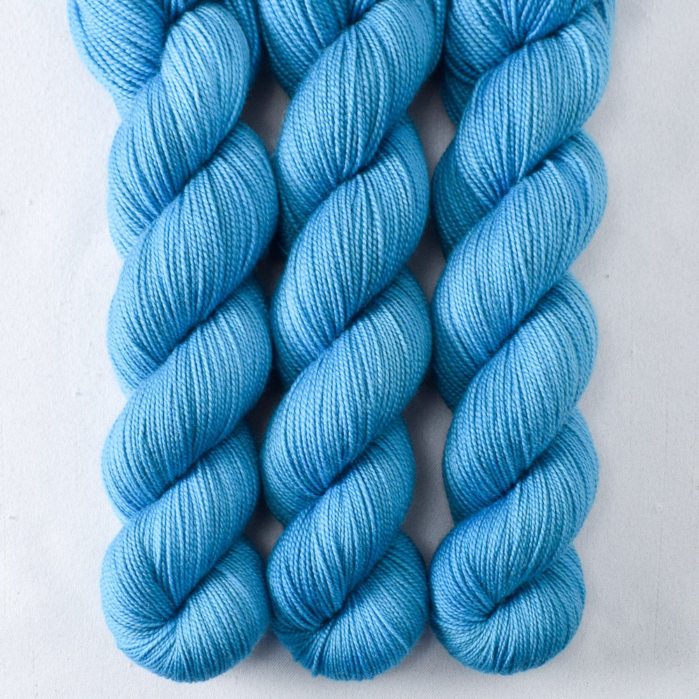 Faience - Miss Babs Yummy 2-Ply superwash Merino wool yarn