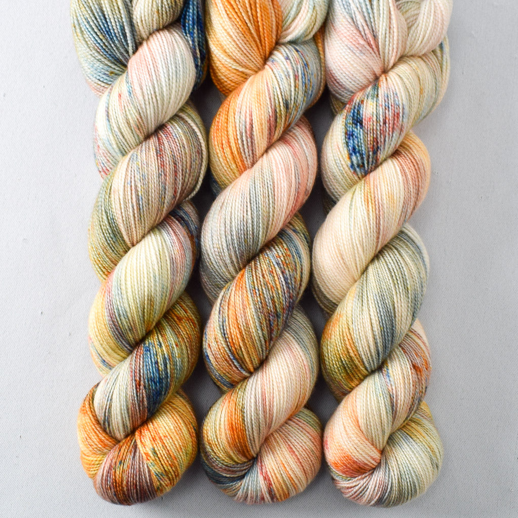 Fearless - Miss Babs Avon yarn