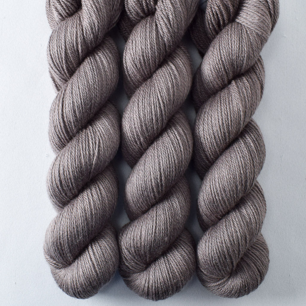 Field Mouse - Miss Babs Killington 350 yarn