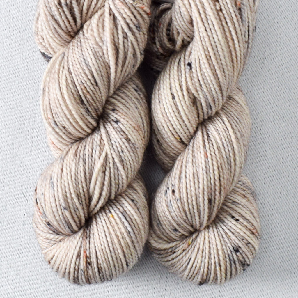 Floofy Tail - Miss Babs Yummy 2-Ply Toes superwash Merino wool yarn